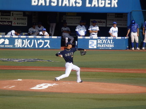 吉田一将投球