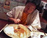 黙々と食う