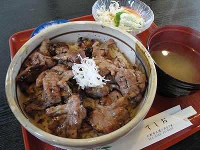 サフォーク丼