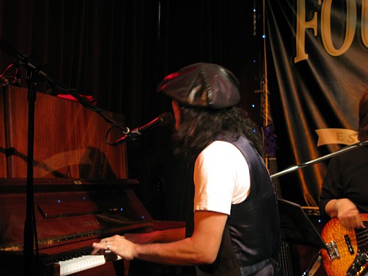 Udai Piano2