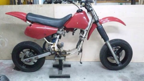 a1500830-s.jpg