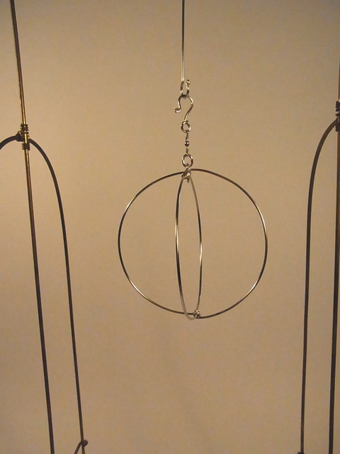 針金の球体 モビール オブジェ 針金細工 動くオブジェ 丸モビールの作り方 : 針金細工職人 銀三