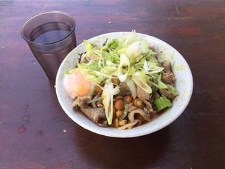 冷し肉なめこそば