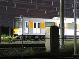 佇む51002F