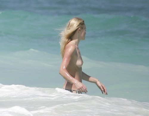 Kate Bosworth Topless on the Beach in Mexico d03