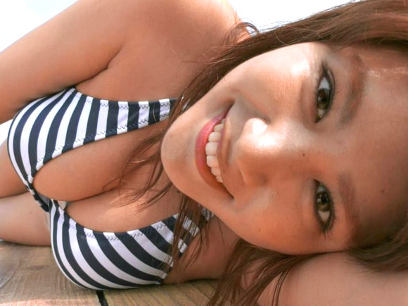 モグラ女子界で最上級の人気を誇る久松郁実(22)のワキがエロい。