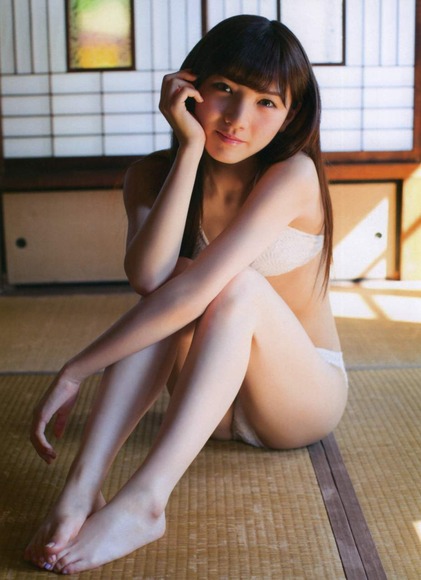 AKB岡田奈々のグラビア画像054