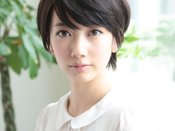 清楚な雰囲気とは裏腹に、過激でセクシーなシーンにも果敢に挑戦する波瑠