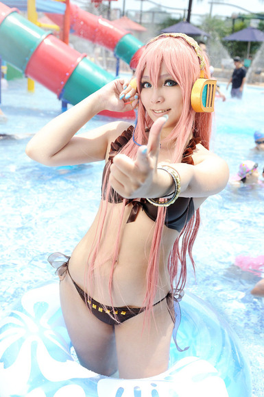 kosupureiya-_futomomo062