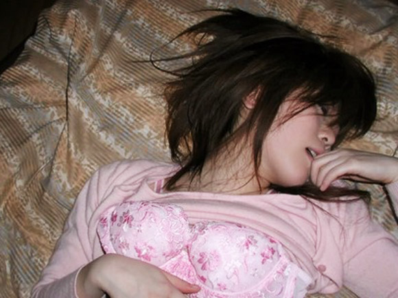●素人女子●生 ラブホでイチャ×②しながら撮ったプライベート生画像のエ□さがハンパじゃない件wwwwwww