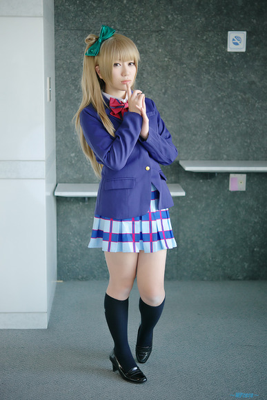 kosupureiya-_futomomo044