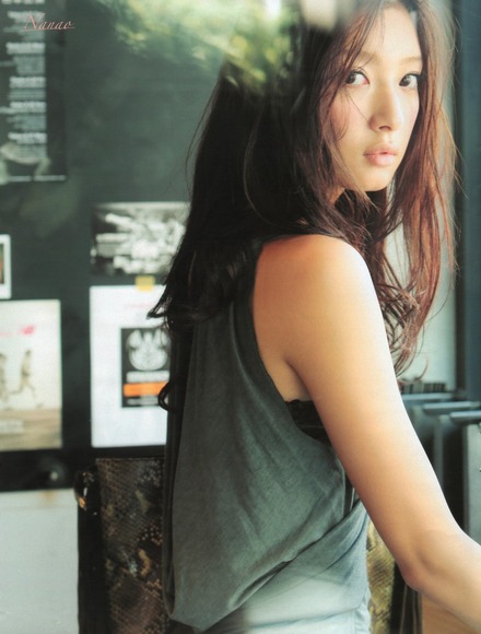 菜々緒のエロ画像018