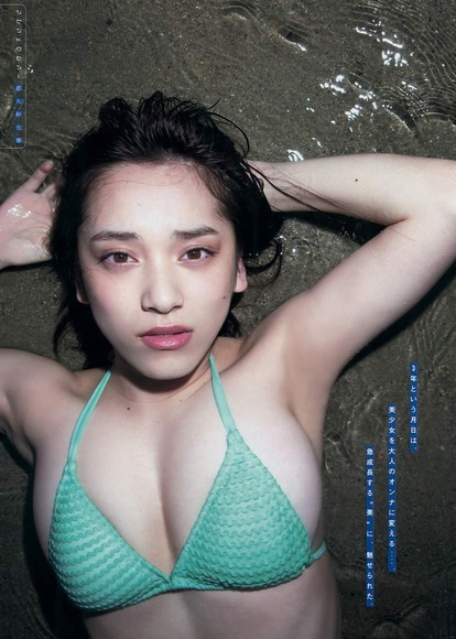 161025美乳グラビア032