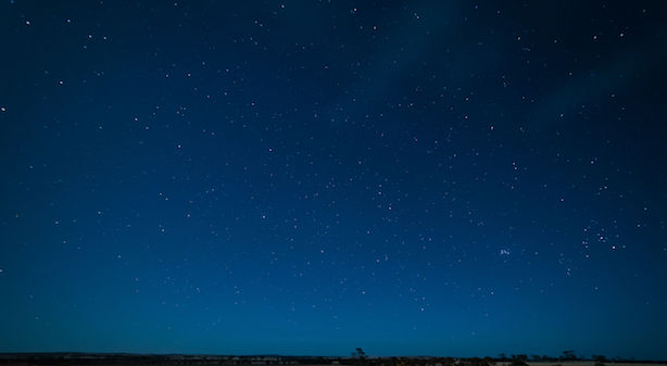 graphicstock-night-sky-hyden-western-australia_HOzATsweol