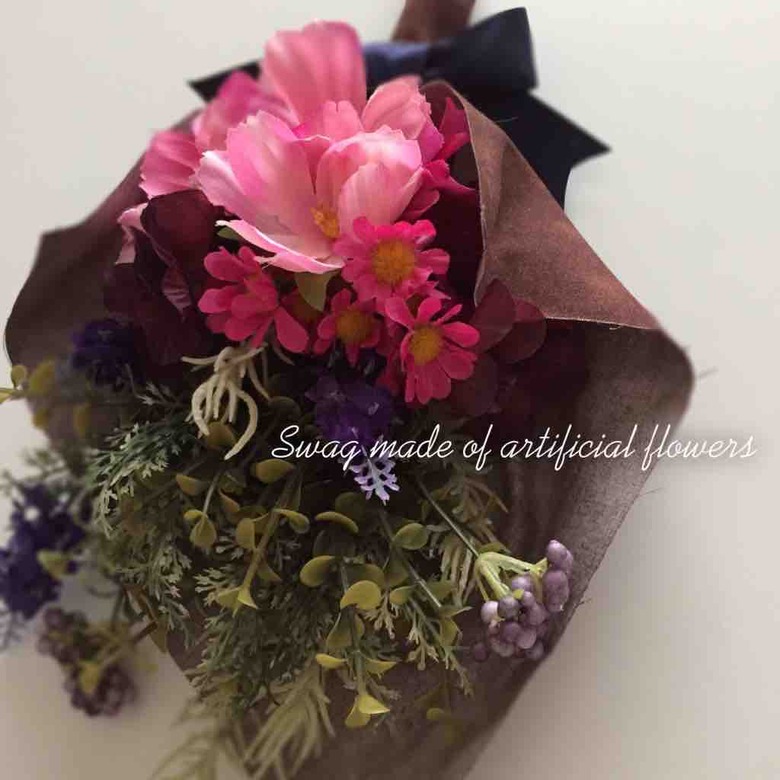 100均造花で作ったスワッグ
