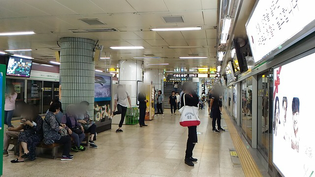 70c30558-s