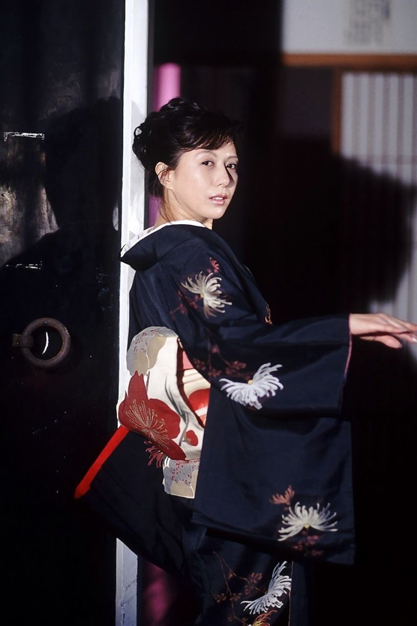 小林ひとみ　筆おろし　無修正 ＡＶクイーン 小林ひとみ 昭和６０年台～１５年以上に渡り変わらぬ美貌でファンを魅了し続けた女優～２～ 無料エロ画像～アダルト画像倶楽部～動画もあります！