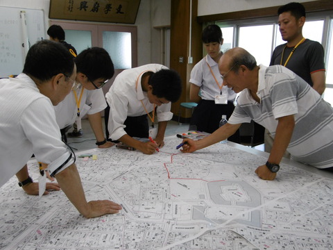 地図へ
