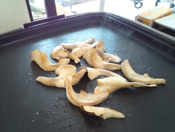 あわび茸のバター焼き試食販売 (5)