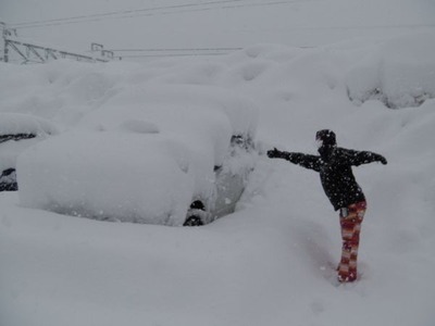 朝起きたら車うもってる〜