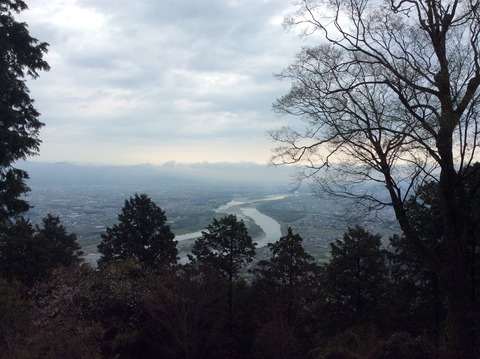 種穂神社から眺める吉野川