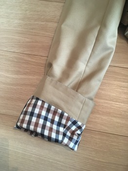 トレンチコート袖のまくり方8