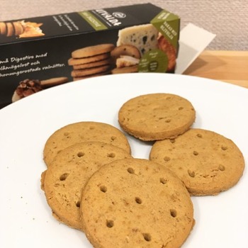 カルディのヨーテボリー全粒粉クラッカー2