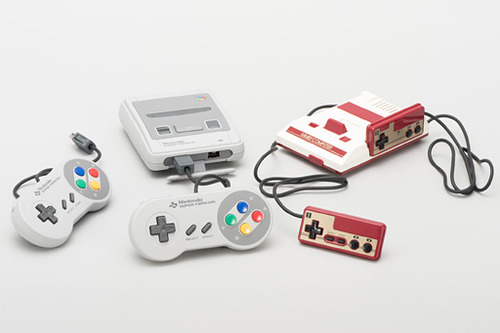 勢いで買った「ファミコンミニ」とかで実際に遊んでるヤツいるの?w