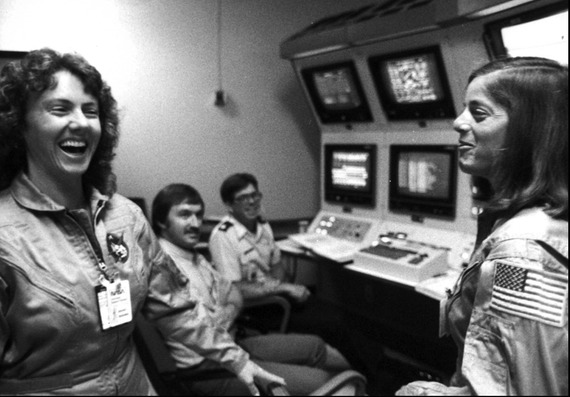 Space-Shuttle-Challenger-disaster_14