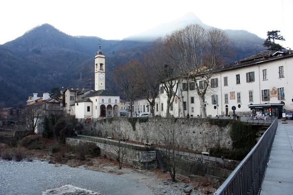 Varallo1