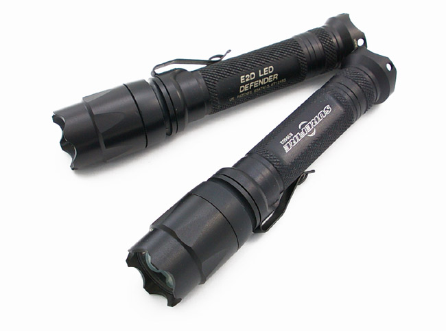 バージョンアップ!」SUREFIRE E2DL 200ルーメン : アカリ バージョンアップ!」SUREFIRE E2DL 200ルーメン : アカリ