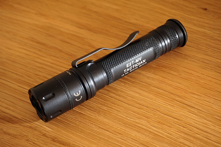 SUREFIRE E2T-MV TACTICAN 屋外照射 : 目指せ！ライトマニア ...