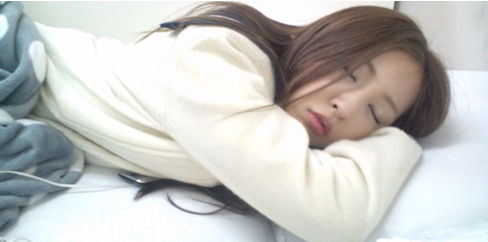 かわいい ｗ Akb48板野友美の寝顔を大島優子が公開 未知なる世界