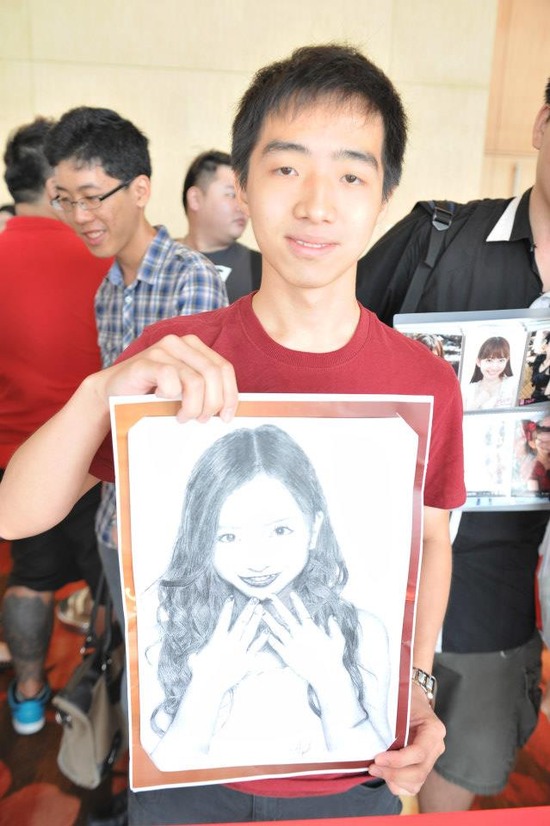 524367_182338238583601_805129811_n