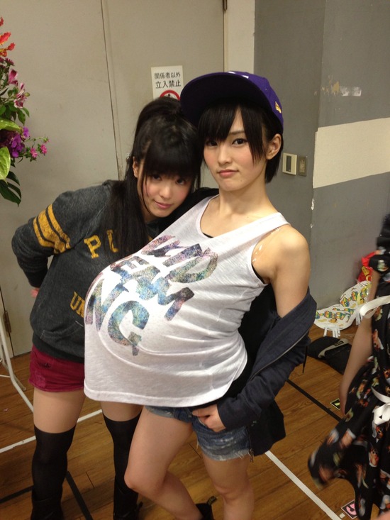 B689BF40-5CC3-4AAE-93D2-45590D94370E