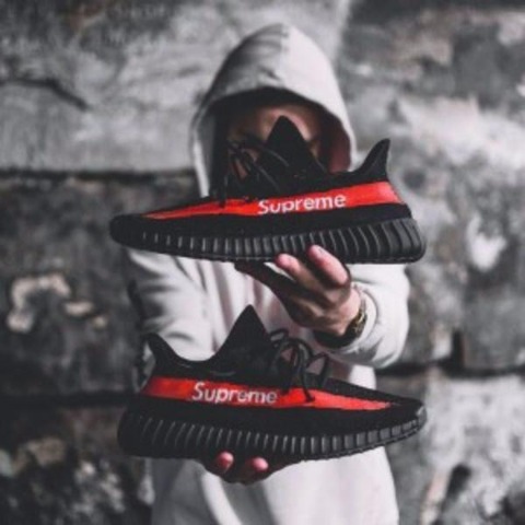 Supreme-x-YEEZY-BOOST-350-V2-2-300x300