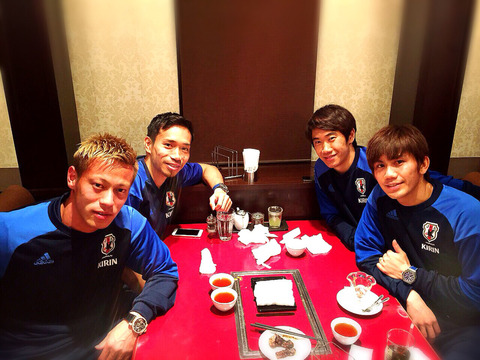 サッカー日本代表の食事がやばいｗｗｗこれは負けるわｗｗｗｗｗｗ