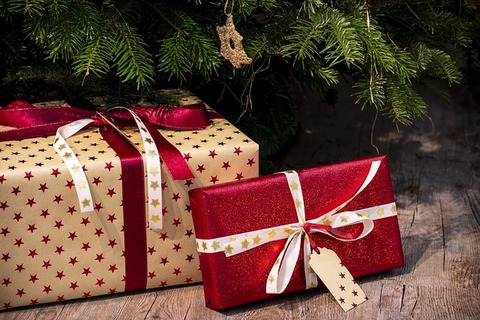 gifts-3835455_640