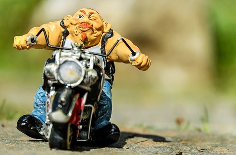 biker-1651737_640