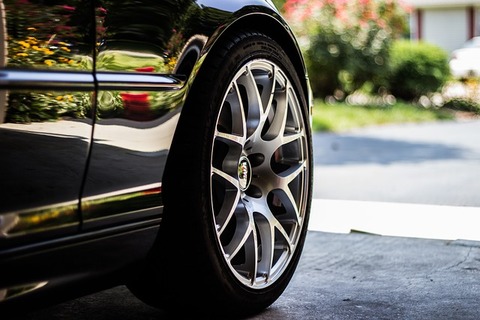 car-tire-1031579_640