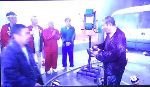 DZnaxiXUMAA5mpw