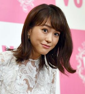 桐谷美玲-273x300