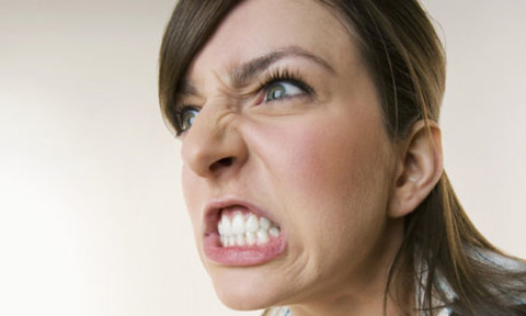 w621_An-angry-woman-007
