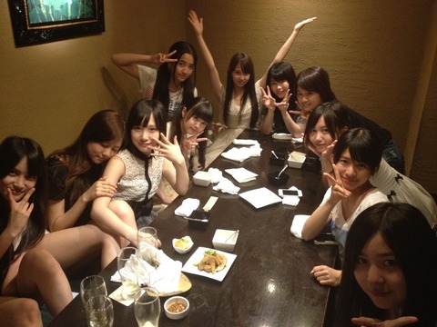 http://livedoor.blogimg.jp/akbmatomeatoz/imgs/d/8/d8202e4e-s.jpg