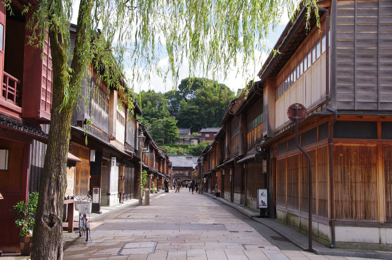 東山ひがし茶屋街>