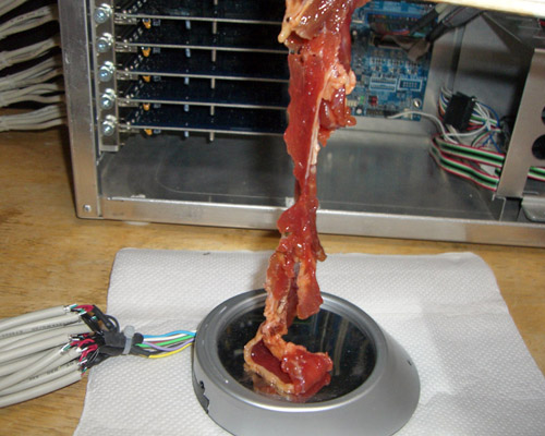 AKIBA de: 改造アホ『USBで肉が焼けるか？』公開しました