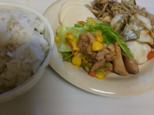 食費節約レシピ1日1人500円以下とりバター焼きとタラのキノコ炒め献立
