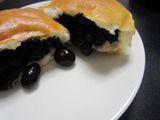 丹波黒豆パン。