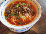 坦々麺半玉。