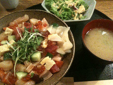 海鮮丼